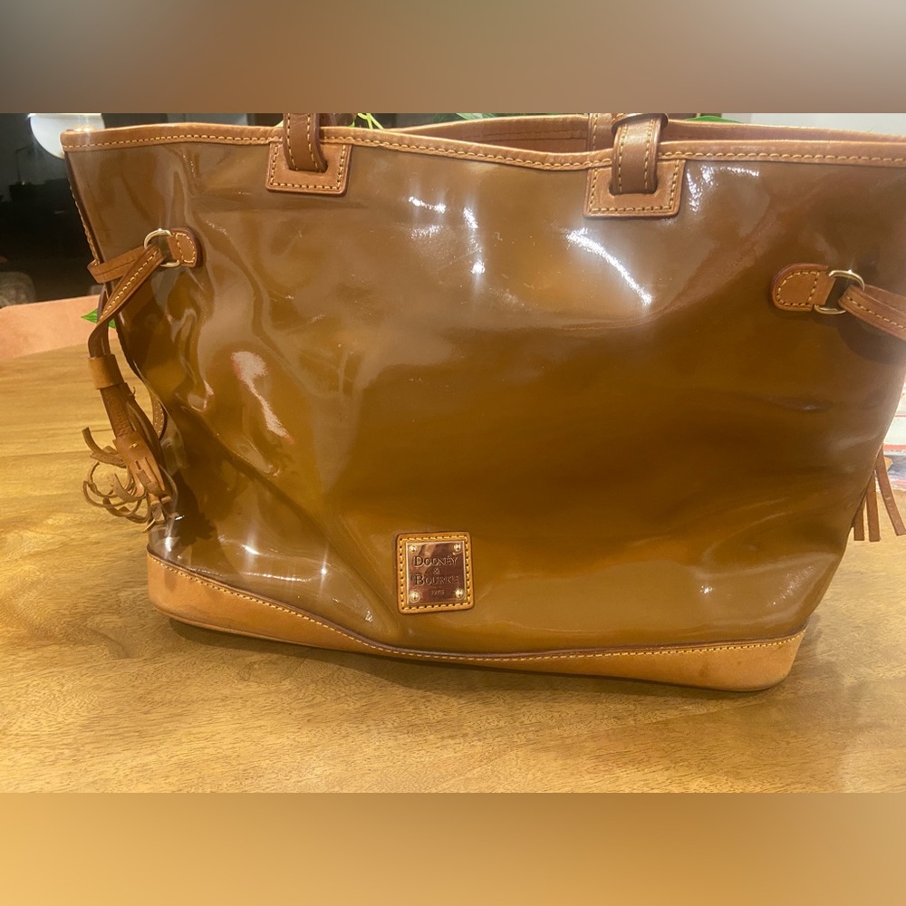 Dooney &Bourke Caramel bag